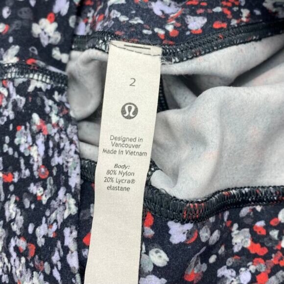 LULULEMON Align Crop 21" Sz 2 Water Blossom Multi - Picture 6 of 9